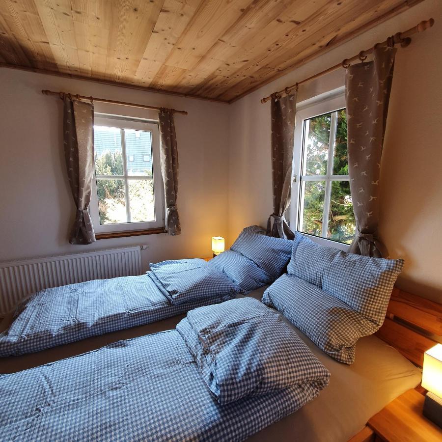 Alte Backstube - Ferienwohnung Hüttenstube und Ferienzimmer Auszeit Erkenbrechtsweiler Exterior foto