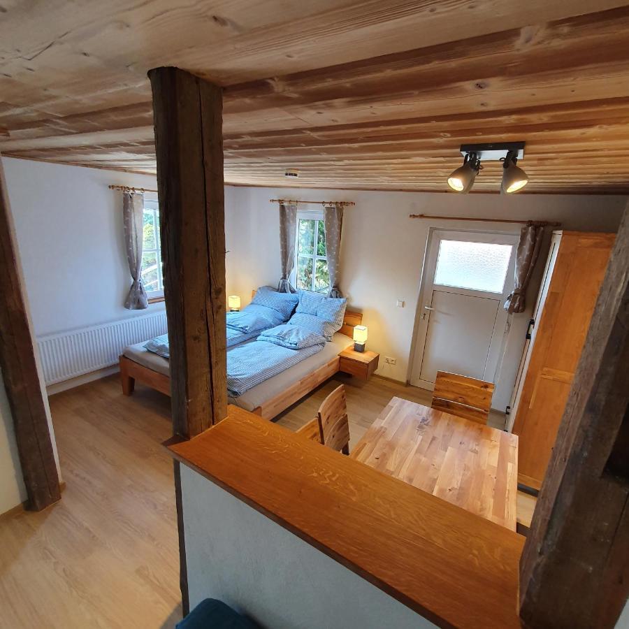 Alte Backstube - Ferienwohnung Hüttenstube und Ferienzimmer Auszeit Erkenbrechtsweiler Exterior foto