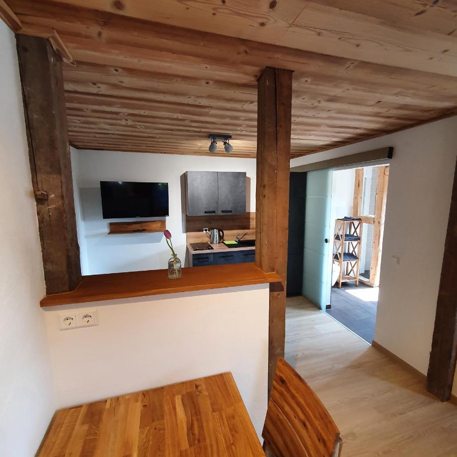 Alte Backstube - Ferienwohnung Hüttenstube und Ferienzimmer Auszeit Erkenbrechtsweiler Exterior foto