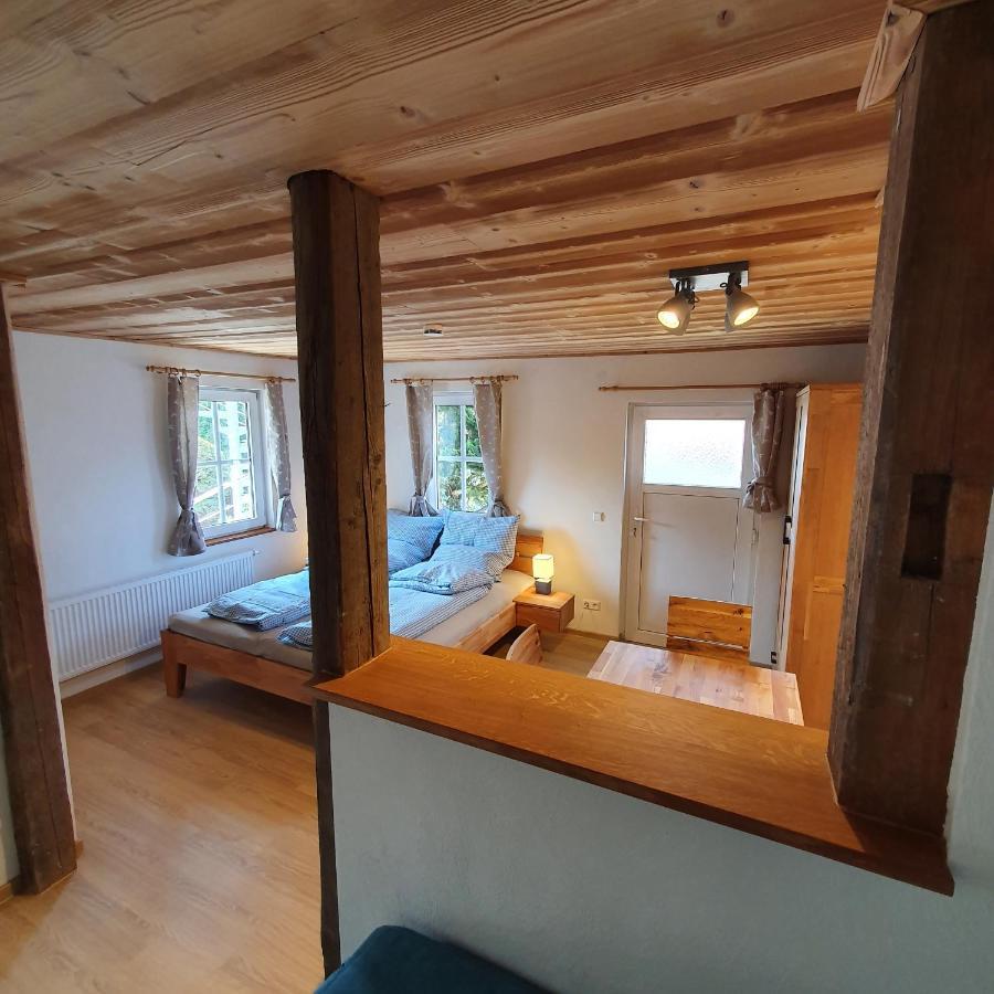 Alte Backstube - Ferienwohnung Hüttenstube und Ferienzimmer Auszeit Erkenbrechtsweiler Exterior foto
